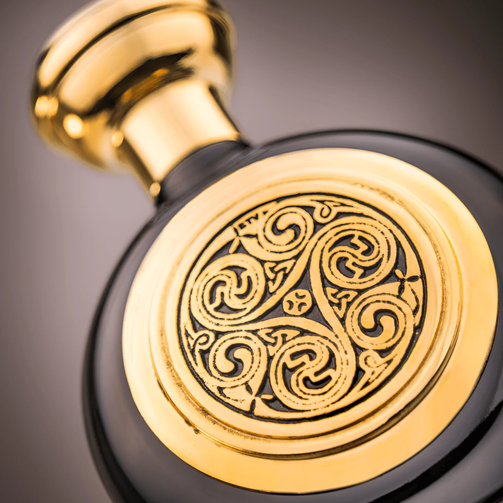 Boadicea The Victorious Carbon Sapphire Pure Parfum - Image 3