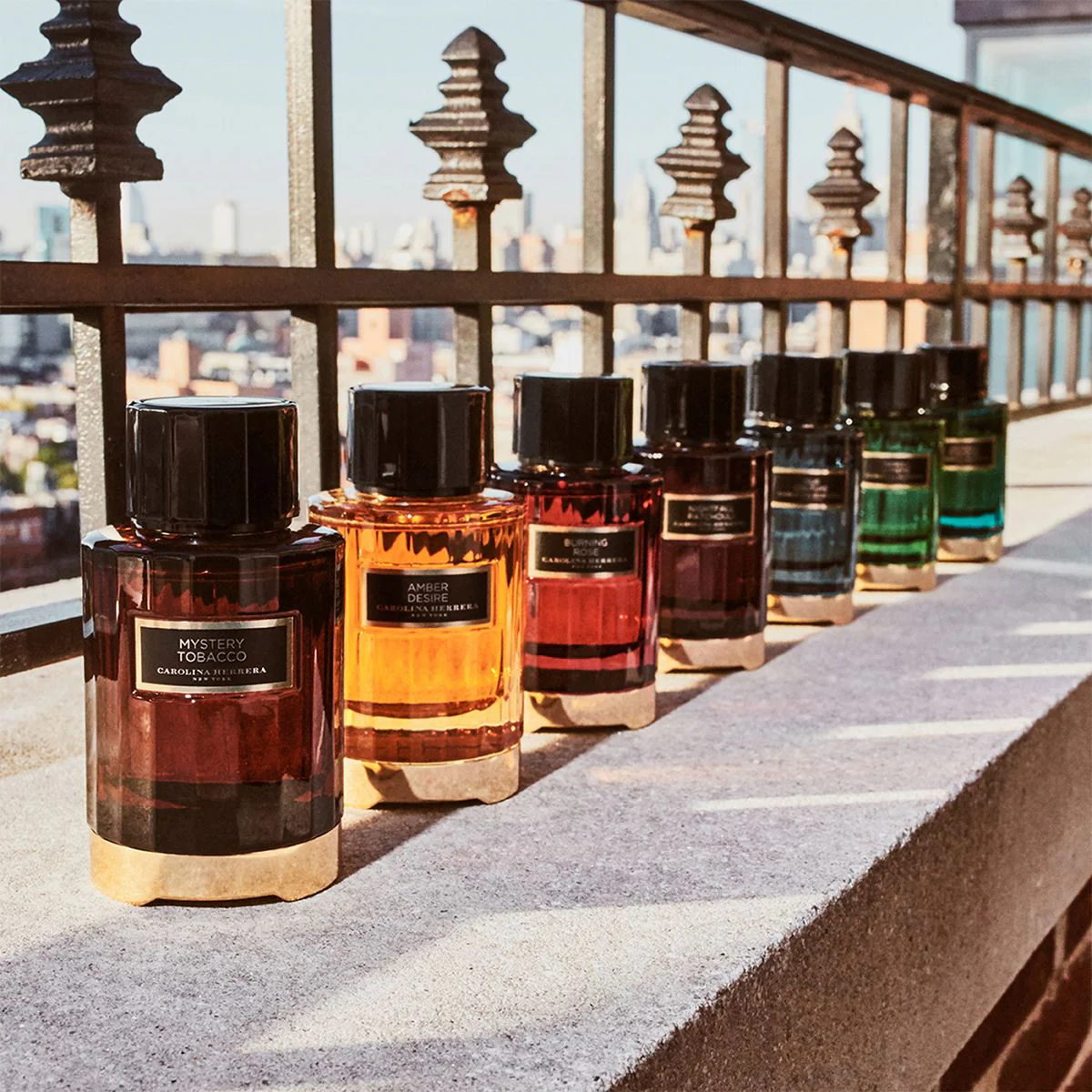 Carolina Herrera Oud Couture EDP - Image 2