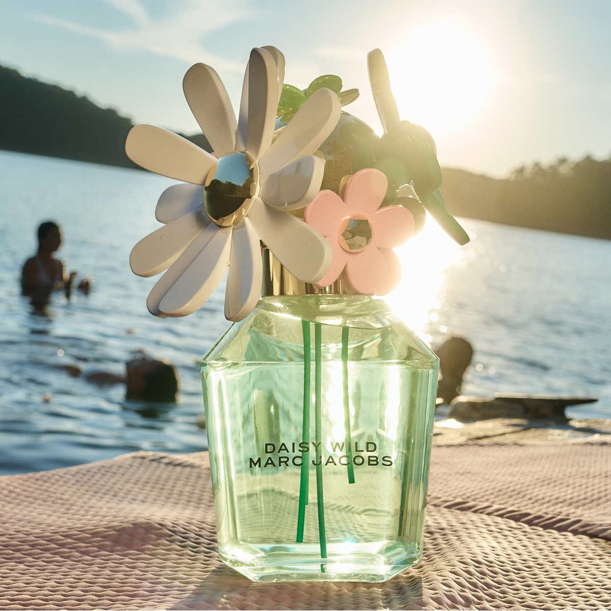 Marc Jacobs Daisy Wild EDP Gift Set for Her 2 - Image 4