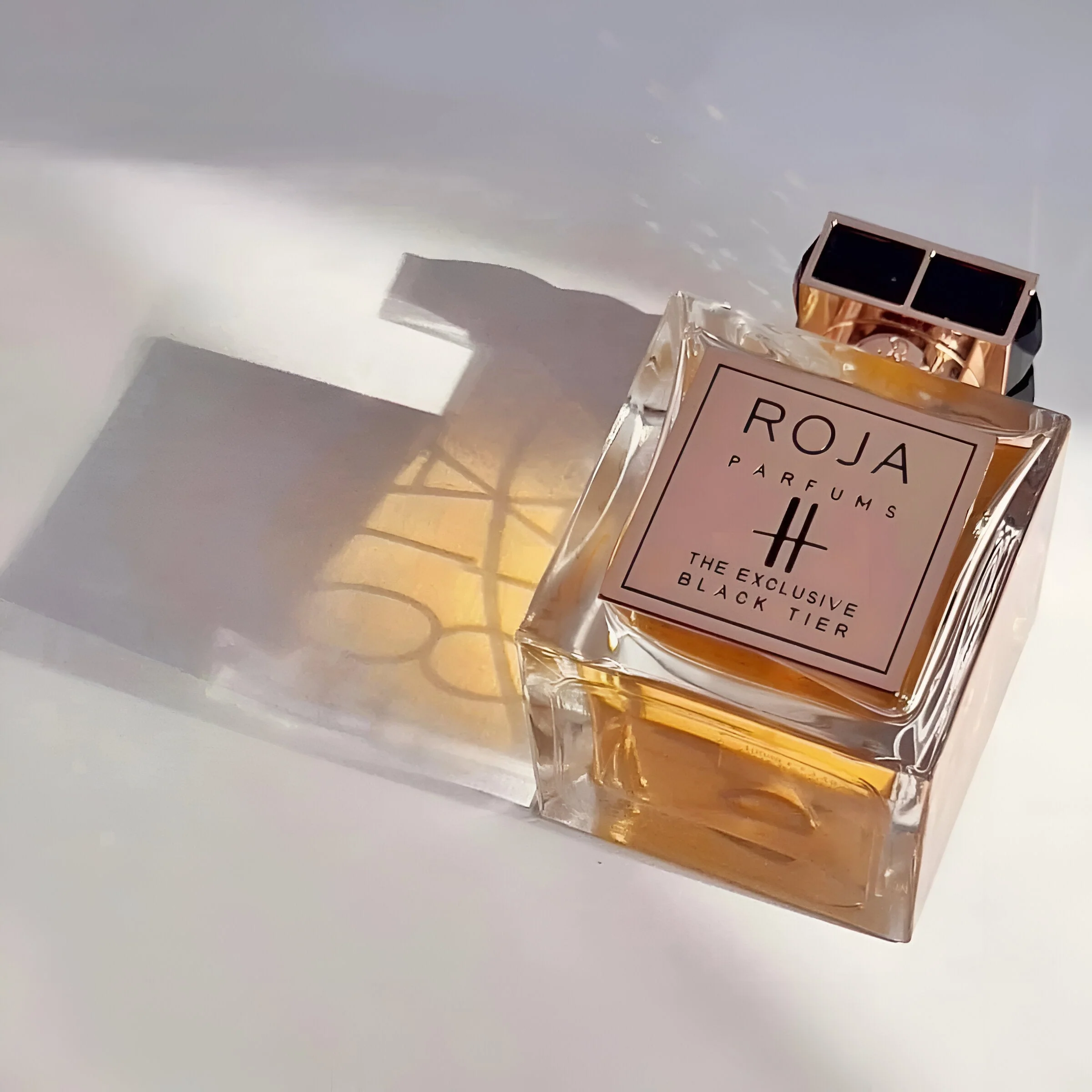 Roja Parfums H The Exclusive Black Tier Reed Diffuser - Image 3