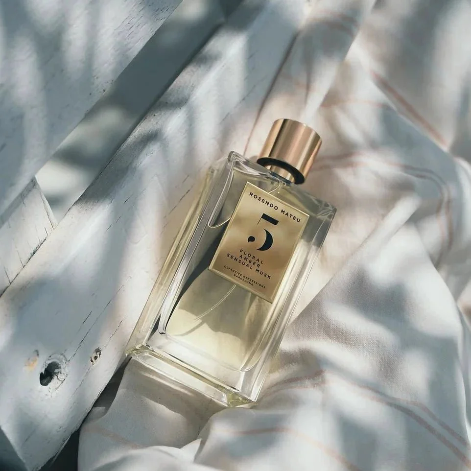 Rosendo Mateu No.5 Floral Amber Sensual Musk EDP - Image 2