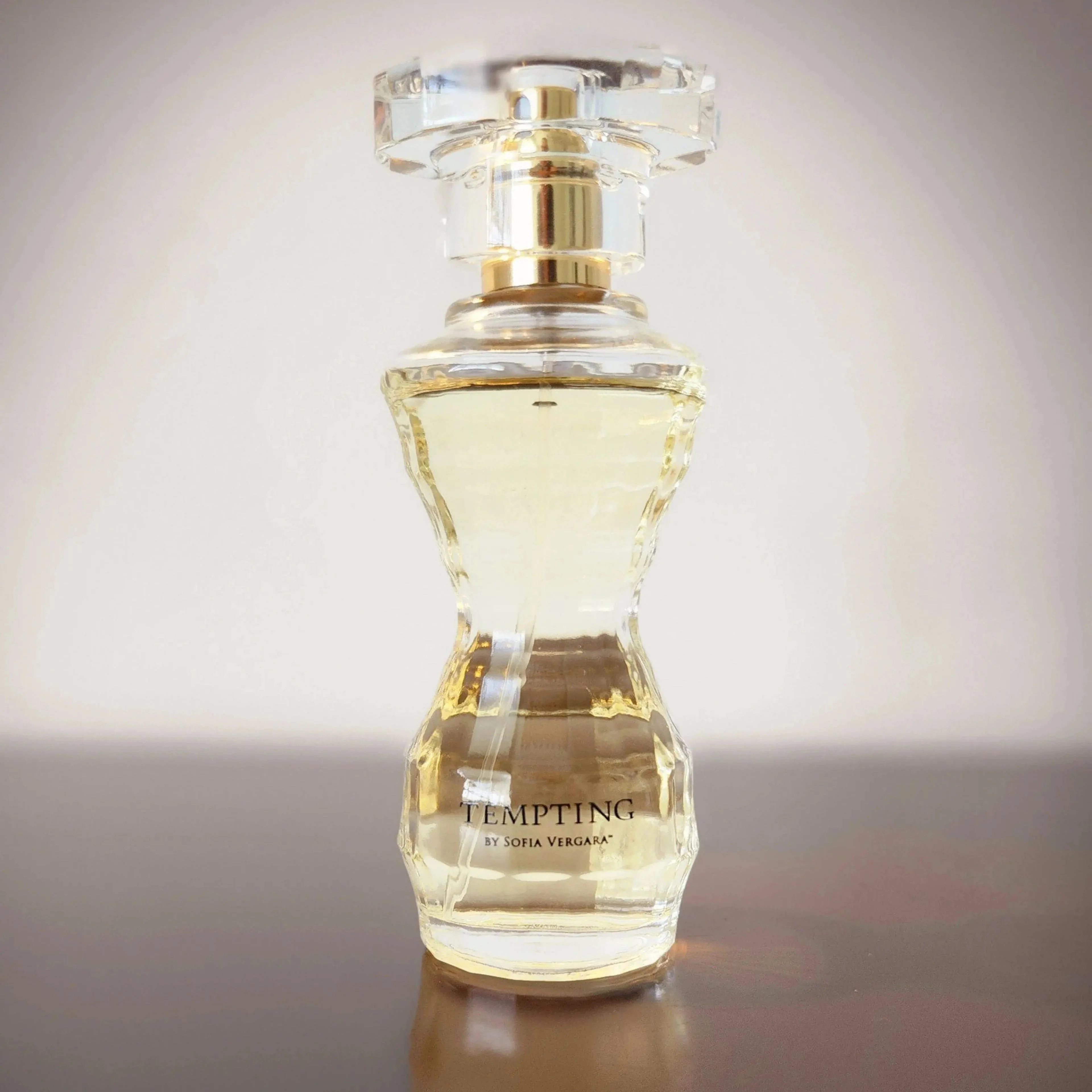 Sofia Vergara Tempting EDP - Image 3