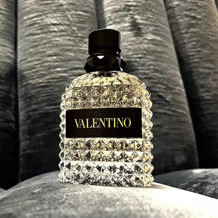 Valentino Uomo Born In Roma Yellow Dream EDT - Image 2