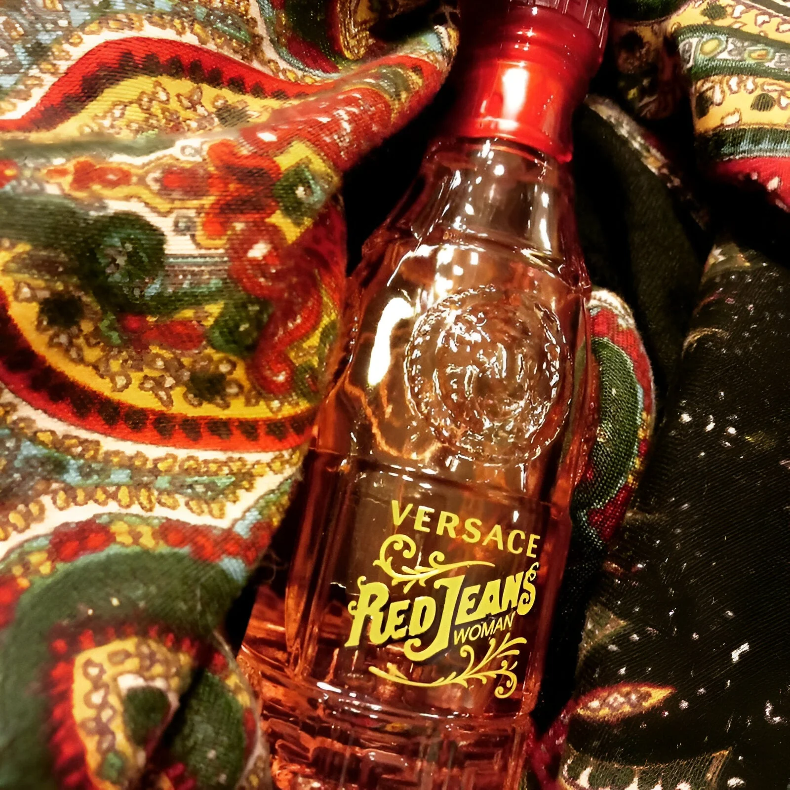 Versace Red Jeans EDT - Image 2